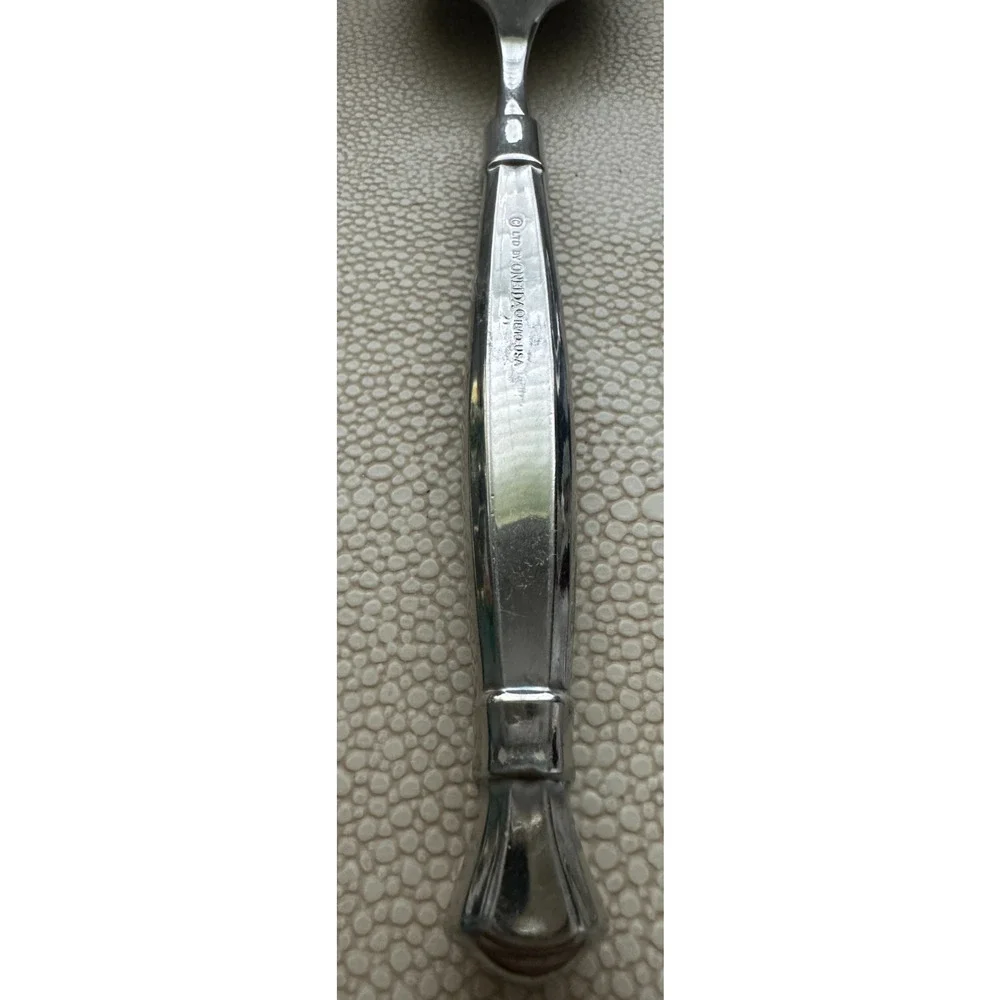 Oneida ACT I Spoon Glossy Stainless Solid Serving Spoon Heirloom Cube 8 5/8